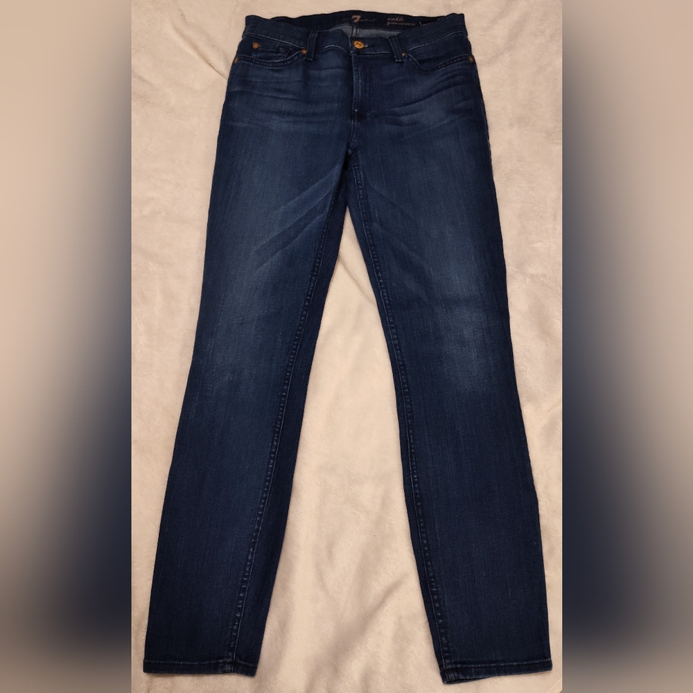 Like-New 7 For All Mankind Jeans Sz 27